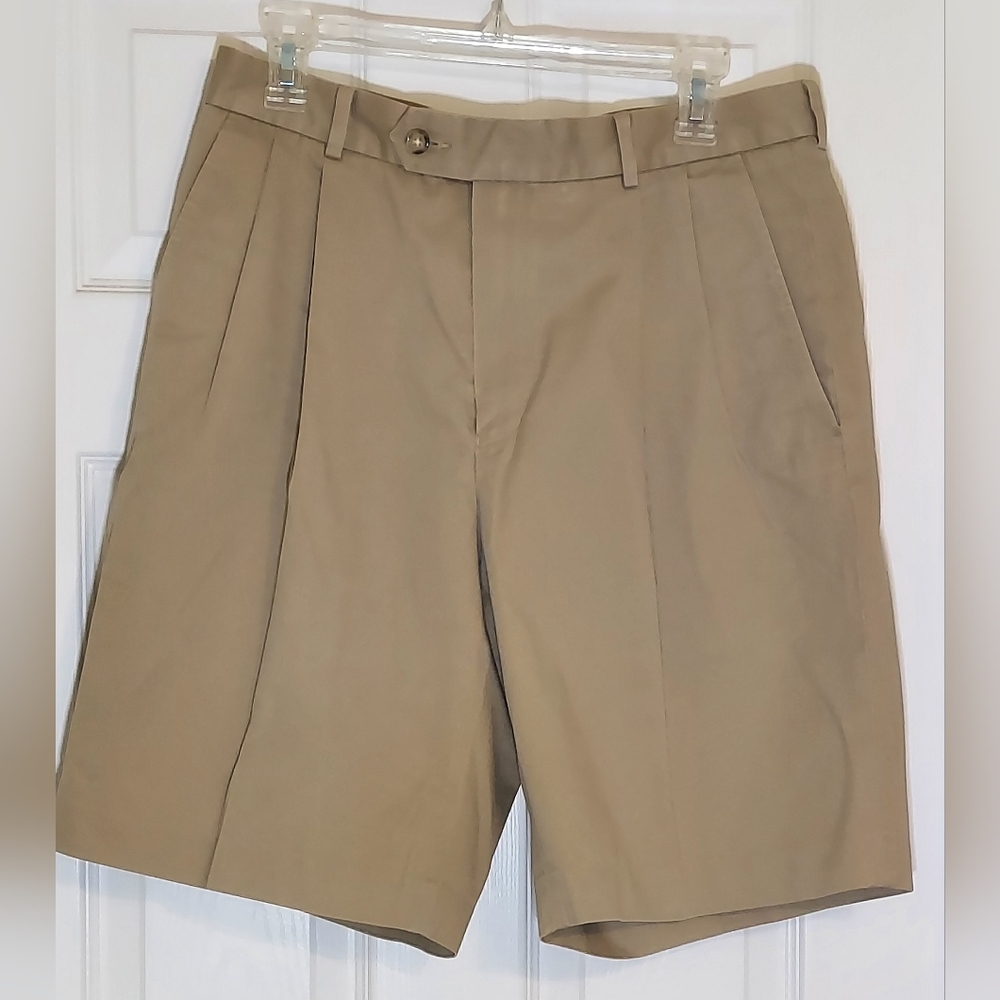 Enro Platinum Men's Size 32 Khaki Pleated Shorts, 100% Cotton.